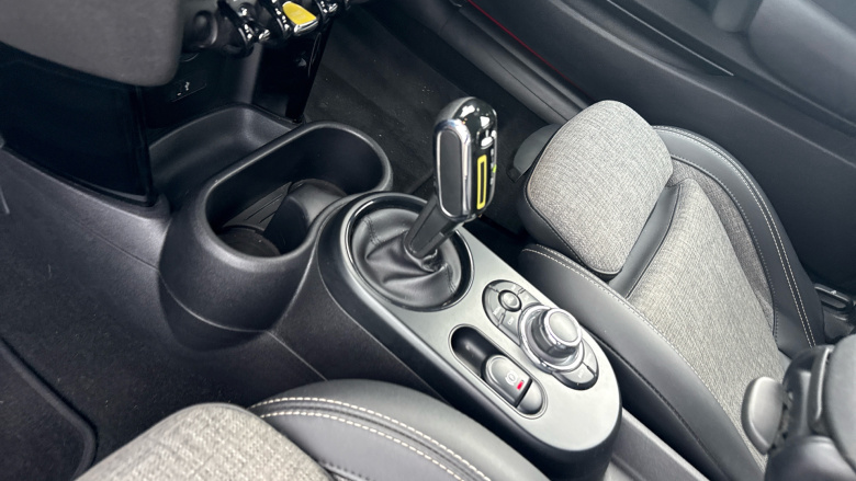 MINI Hatchback 135kW Cooper S Level 2 33kWh 3dr Auto Electric Hatchback